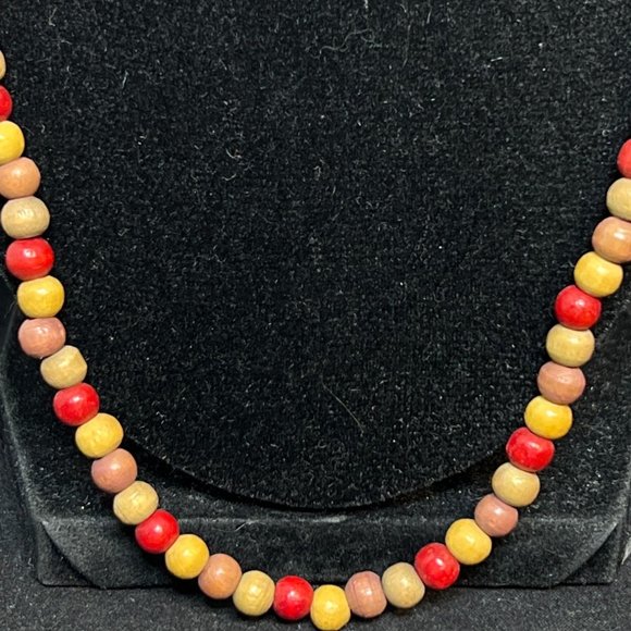 Vintage Red, Tan & Brown Wooden Bead Necklace And Bracelet Set (310) - Picture 4 of 7